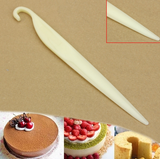 Cake knife, plastic ~ Хуванцар бялууны хутга