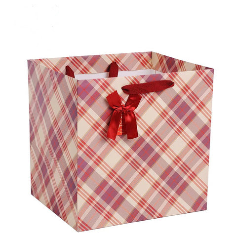 Gift bag, checkered pattern ~ Бэлэгний уут, хээтэй