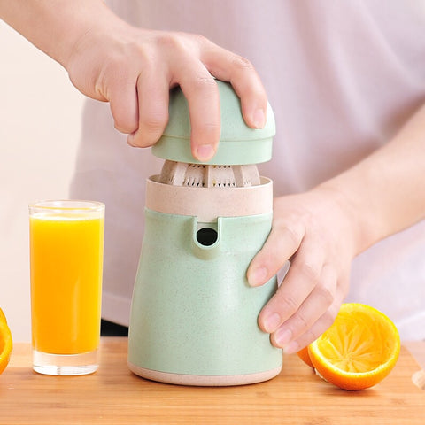 Hand juicer ~ Шүүс шахагч