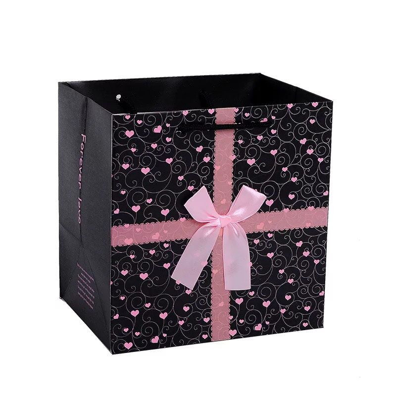 Gift bag, black with pink bow ~ Бэлэгний уут, ягаан туузтай